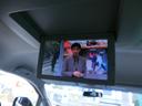 ☆後席フリップダウンモニター装備☆移動時間も退屈せず、お子様にも喜ばれる装備の一つです☆