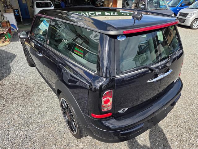 ＭＩＮＩ クーパー　クラブマン　ハンプトン　特別仕様車　黒革シート　クルーズコントロール　前列シートヒーター　ステアリングスイッチ　キーレス　ＨＩＤ　前後フォグランプ　ＥＴＣ　純正１７ＡＷ　ドアバイザー　ＣＤ　ラジオ（5枚目）