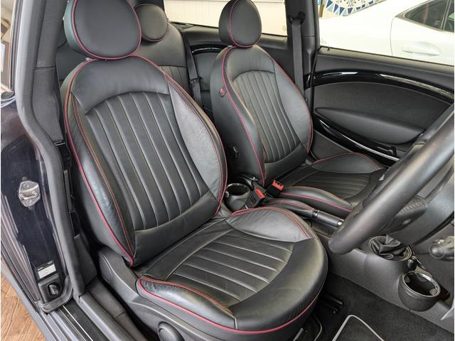 ＭＩＮＩ クーパー　クラブマン　ハンプトン　特別仕様車　黒革シート　クルーズコントロール　前列シートヒーター　ステアリングスイッチ　キーレス　ＨＩＤ　前後フォグランプ　ＥＴＣ　純正１７ＡＷ　ドアバイザー　ＣＤ　ラジオ（9枚目）