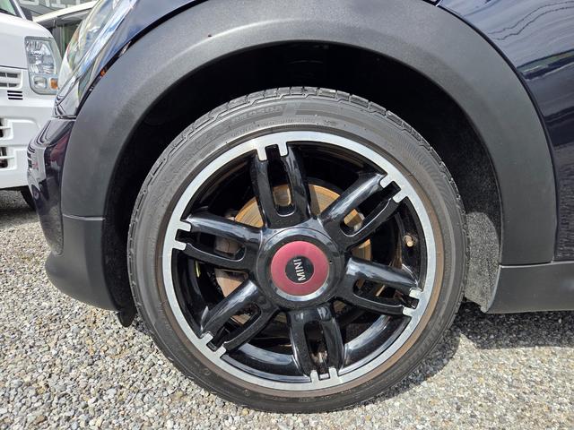 ＭＩＮＩ クーパー　クラブマン　ハンプトン　特別仕様車　黒革シート　クルーズコントロール　前列シートヒーター　ステアリングスイッチ　キーレス　ＨＩＤ　前後フォグランプ　ＥＴＣ　純正１７ＡＷ　ドアバイザー　ＣＤ　ラジオ（45枚目）