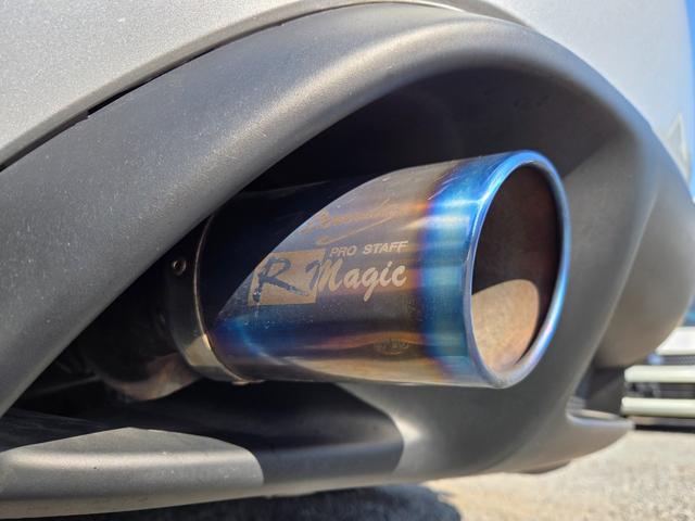 RX-8 タイプS 車検・整備付き 6MT 新品タイヤ付き 純正DVDナビ 純正18AW BOSEサウンドシステム 社外2本出しマフラーRmagic HID Fフォグ キーレス ETC CD再生 ステアリングスイッチ(8枚目)