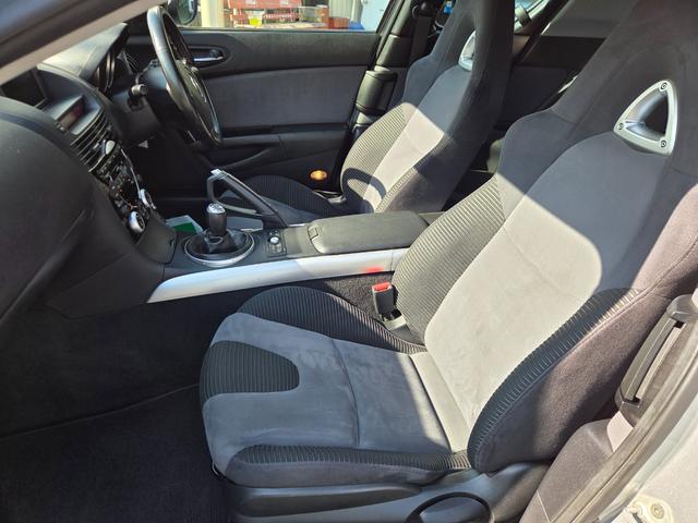 RX-8 タイプS 車検・整備付き 6MT 新品タイヤ付き 純正DVDナビ 純正18AW BOSEサウンドシステム 社外2本出しマフラーRmagic HID Fフォグ キーレス ETC CD再生 ステアリングスイッチ(11枚目)