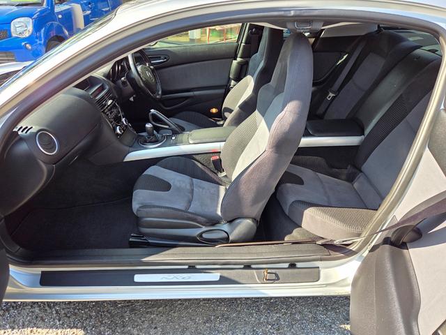 RX-8 タイプS 車検・整備付き 6MT 新品タイヤ付き 純正DVDナビ 純正18AW BOSEサウンドシステム 社外2本出しマフラーRmagic HID Fフォグ キーレス ETC CD再生 ステアリングスイッチ(29枚目)