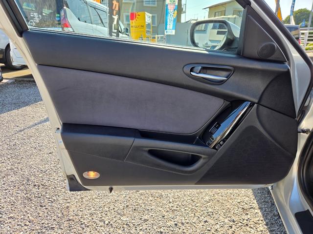 RX-8 タイプS 車検・整備付き 6MT 新品タイヤ付き 純正DVDナビ 純正18AW BOSEサウンドシステム 社外2本出しマフラーRmagic HID Fフォグ キーレス ETC CD再生 ステアリングスイッチ(30枚目)