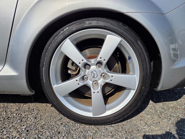 RX-8 タイプS 車検・整備付き 6MT 新品タイヤ付き 純正DVDナビ 純正18AW BOSEサウンドシステム 社外2本出しマフラーRmagic HID Fフォグ キーレス ETC CD再生 ステアリングスイッチ(42枚目)