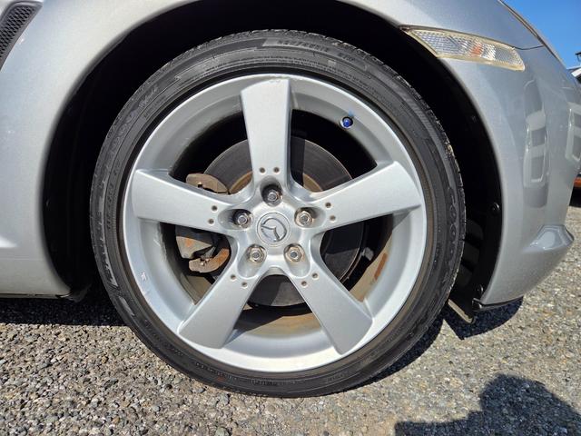 RX-8 タイプS 車検・整備付き 6MT 新品タイヤ付き 純正DVDナビ 純正18AW BOSEサウンドシステム 社外2本出しマフラーRmagic HID Fフォグ キーレス ETC CD再生 ステアリングスイッチ(43枚目)