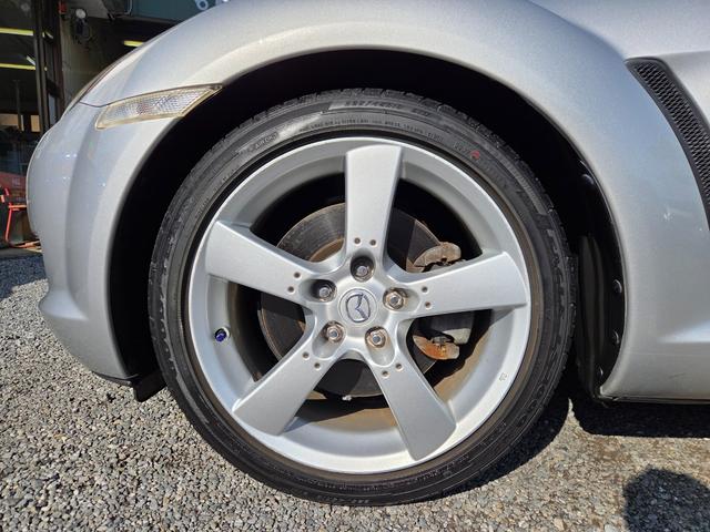 RX-8 タイプS 車検・整備付き 6MT 新品タイヤ付き 純正DVDナビ 純正18AW BOSEサウンドシステム 社外2本出しマフラーRmagic HID Fフォグ キーレス ETC CD再生 ステアリングスイッチ(44枚目)