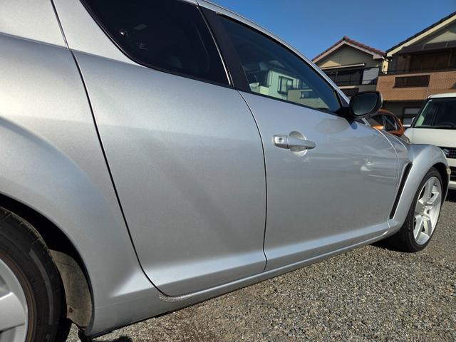 RX-8 タイプS 車検・整備付き 6MT 新品タイヤ付き 純正DVDナビ 純正18AW BOSEサウンドシステム 社外2本出しマフラーRmagic HID Fフォグ キーレス ETC CD再生 ステアリングスイッチ(58枚目)