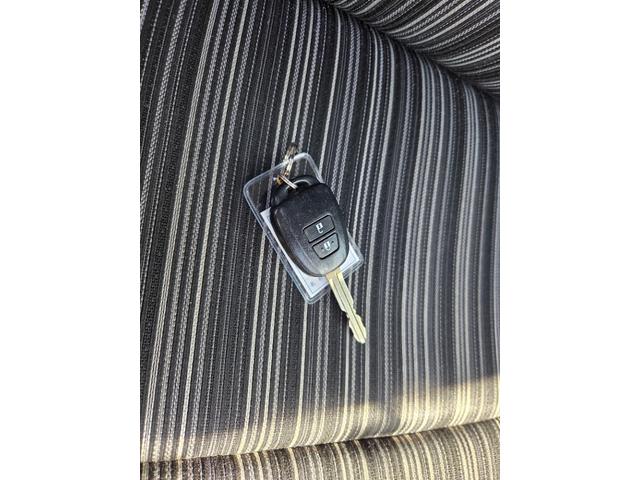 ヴィッツ ＲＳ　５速マニュアル　純正ＳＤナビ　車高調　Ｂカメラ　フルセグ　ＤＶＤ　Ｂｌｕｅｔｏｏｔｈ　キーレス　ＥＴＣ　Ｆフォグ　ドラレコ　Ｒスポ　純正１６ＡＷ　ＬＤＡ　ＰＣＳ　オートハイビーム　トノカバー　記録簿（7枚目）