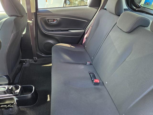 ヴィッツ ＲＳ　５速マニュアル　純正ＳＤナビ　車高調　Ｂカメラ　フルセグ　ＤＶＤ　Ｂｌｕｅｔｏｏｔｈ　キーレス　ＥＴＣ　Ｆフォグ　ドラレコ　Ｒスポ　純正１６ＡＷ　ＬＤＡ　ＰＣＳ　オートハイビーム　トノカバー　記録簿（26枚目）