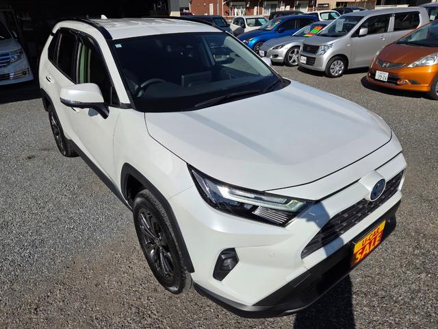 ＲＡＶ４ ハイブリッドＧ　新車保証継承　１オーナー　純正メモリナビ　前後４方センサー　全方位カメラ　レーダークルーズ　フルセグ　Ｂｌｕｅｔｏｏｔｈ　電動バックドア　黒レザーシート　前後ドラレコ　ＡＣ１００Ｖ　純正１８ＡＷ（4枚目）