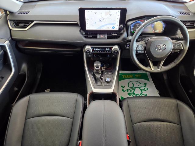 ＲＡＶ４ ハイブリッドＧ　新車保証継承　１オーナー　純正メモリナビ　前後４方センサー　全方位カメラ　レーダークルーズ　フルセグ　Ｂｌｕｅｔｏｏｔｈ　電動バックドア　黒レザーシート　前後ドラレコ　ＡＣ１００Ｖ　純正１８ＡＷ（6枚目）