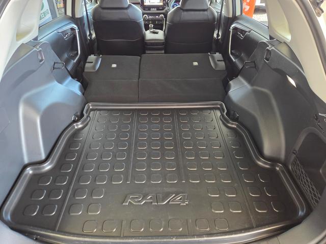 ＲＡＶ４ ハイブリッドＧ　新車保証継承　１オーナー　純正メモリナビ　前後４方センサー　全方位カメラ　レーダークルーズ　フルセグ　Ｂｌｕｅｔｏｏｔｈ　電動バックドア　黒レザーシート　前後ドラレコ　ＡＣ１００Ｖ　純正１８ＡＷ（27枚目）