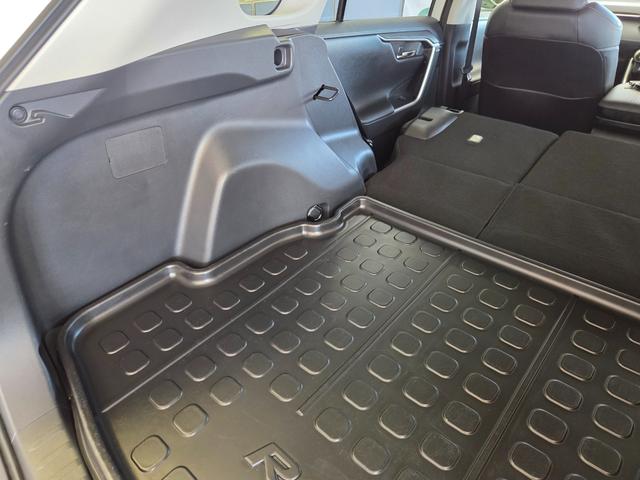 ＲＡＶ４ ハイブリッドＧ　新車保証継承　１オーナー　純正メモリナビ　前後４方センサー　全方位カメラ　レーダークルーズ　フルセグ　Ｂｌｕｅｔｏｏｔｈ　電動バックドア　黒レザーシート　前後ドラレコ　ＡＣ１００Ｖ　純正１８ＡＷ（28枚目）