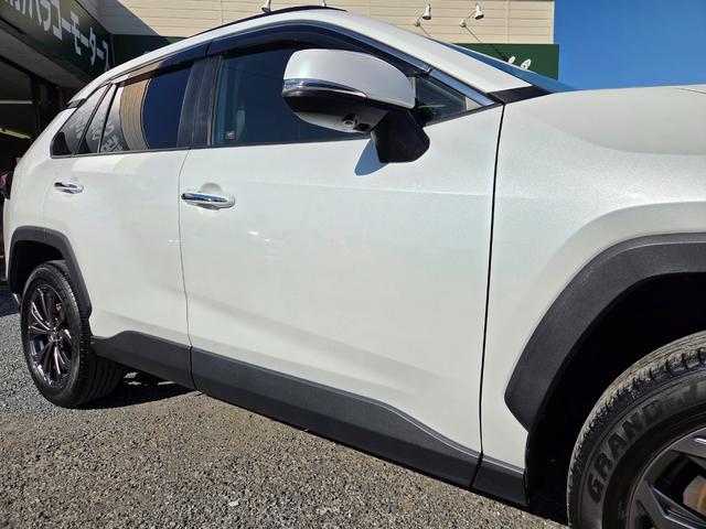 ＲＡＶ４ ハイブリッドＧ　新車保証継承　１オーナー　純正メモリナビ　前後４方センサー　全方位カメラ　レーダークルーズ　フルセグ　Ｂｌｕｅｔｏｏｔｈ　電動バックドア　黒レザーシート　前後ドラレコ　ＡＣ１００Ｖ　純正１８ＡＷ（58枚目）