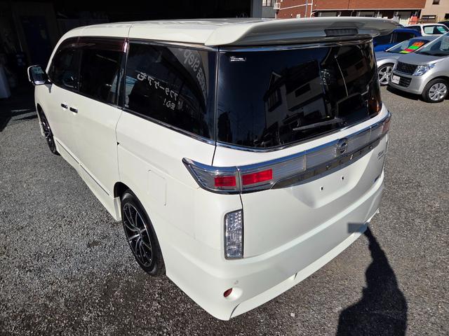 １年保証付　純正ＨＤＤナビ　アラウンドビュー　後席モニター　両側パワスラ　ＢＯＳＥスピーカー　イージークローズバックドア　キャプテンシート　ＡＣ１００Ｖ　前後障害物センサー　前後ドラレコ　社外１８ＡＷ