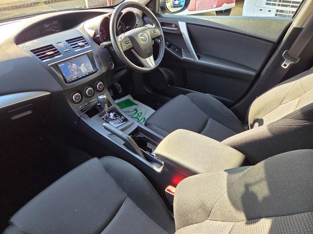 アクセラスポーツ ２０Ｓ－スカイアクティブ　２年保証付き　１オーナー　純正メモリナビ　スマートキー　パドルシフト　ＨＩＤ　Ｆフォグ　Ｂカメラ　フルセグ　Ｂｌｕｅｔｏｏｔｈ　ＤＶＤ・ＣＤ　ＥＴＣ　ドラレコ　プッシュスタート　社外１６ＡＷ　記録簿（14枚目）