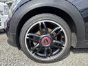 クーパー　クラブマン　ハンプトン　特別仕様車　黒革シート　クルーズコントロール　前列シートヒーター　ステアリングスイッチ　キーレス　ＨＩＤ　前後フォグランプ　ＥＴＣ　純正１７ＡＷ　ドアバイザー　ＣＤ　ラジオ（45枚目）