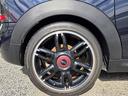 クーパー　クラブマン　ハンプトン　特別仕様車　黒革シート　クルーズコントロール　前列シートヒーター　ステアリングスイッチ　キーレス　ＨＩＤ　前後フォグランプ　ＥＴＣ　純正１７ＡＷ　ドアバイザー　ＣＤ　ラジオ（46枚目）