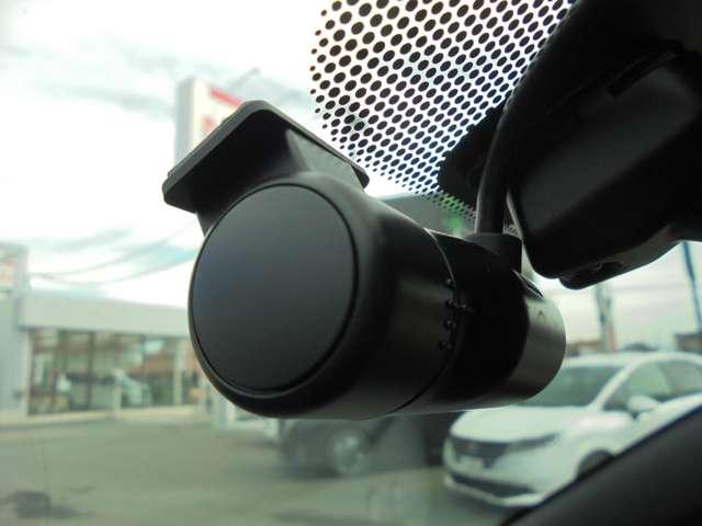 キックス １．２　Ｘ　（ｅ－ＰＯＷＥＲ）　／当社試乗車／プロパイロット／アラビュー　レーンキープ　アラウンドモニタ　ＬＥＤ　禁煙車　エマージェンシーブレーキ　ドラレコ　スマートキー　アルミホイール　バックカメラ　ワンオーナー　アイドリングストップ　レーダークルーズ　メモリーナビ（13枚目）