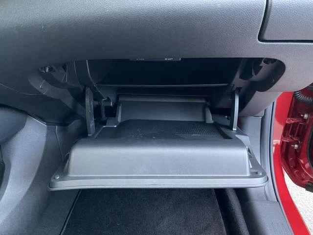 オーラ 1.2 G レザーエディション /当社試乗車/プロパイロット/本革シート/BO ワンオーナ 追突防止 レーダークルーズ 本革 車線逸脱警報装置 禁煙車 LED ドライブレコーダー 記録簿 バックモニター ETC インテリジェントキー メモリーナビゲーション AW オートエアコン(12枚目)