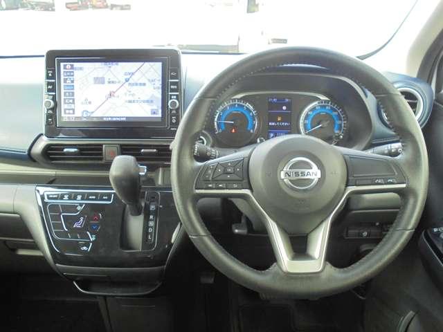 デイズ 660 ハイウェイスターX 純正ナビ&アラウンドビューモニタ-&ドラ ブレーキサポート 禁煙 全周囲カメラ LED ドライブレコーダー 1オーナー インテリジェントキー ETC レーンキープ バックカメラ ナビTV アイドリングストップ オートエアコン 記録簿 キーレス(3枚目)