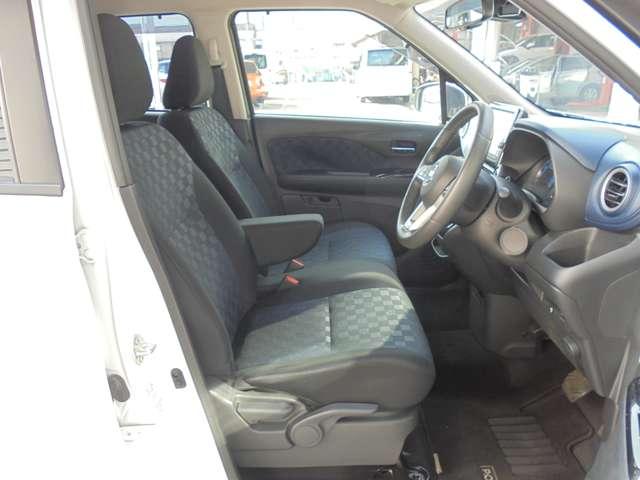 デイズ 660 ハイウェイスターX 純正ナビ&アラウンドビューモニタ-&ドラ ブレーキサポート 禁煙 全周囲カメラ LED ドライブレコーダー 1オーナー インテリジェントキー ETC レーンキープ バックカメラ ナビTV アイドリングストップ オートエアコン 記録簿 キーレス(19枚目)