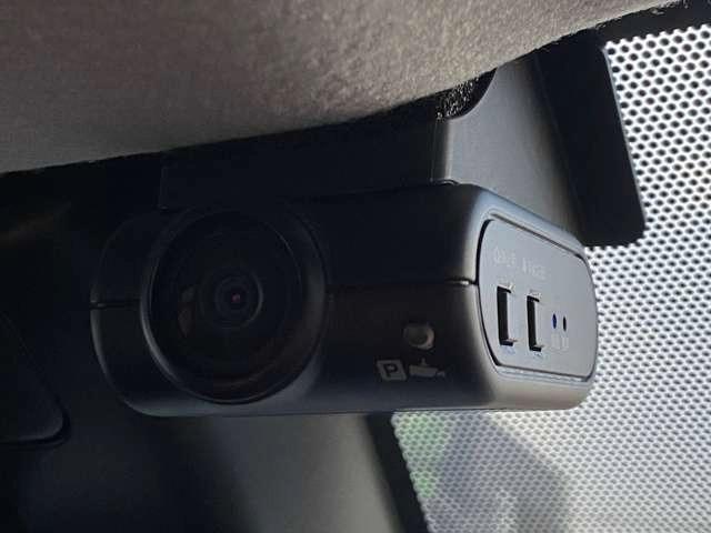 ノート 1.2 X 純正メモリ-ナビ&バックモニタ-&ドライブ リアカメラ 衝突被害軽減ブレ-キ 禁煙車 LEDヘッドライト レーンアシスト インテリジェントキー ワンオーナー ドラレコ アイドリングストップ 整備記録簿 ワンセグTV TVナビ メモリーナビ(11枚目)