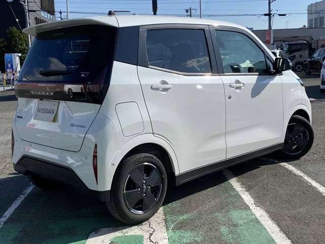 サクラ Ｘ　アラウンドヴューモニター　運転席エアバック　ＡＡＣ　ＬＥＤヘッドランプ　スマートキー　禁煙車　ドラレコ　キーレスエントリー　ワンオーナー　バックモニター　パワーステアリング　アルミホイール　ＡＢＳ（2枚目）