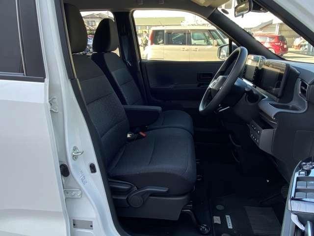 サクラ Ｘ　アラウンドヴューモニター　運転席エアバック　ＡＡＣ　ＬＥＤヘッドランプ　スマートキー　禁煙車　ドラレコ　キーレスエントリー　ワンオーナー　バックモニター　パワーステアリング　アルミホイール　ＡＢＳ（15枚目）