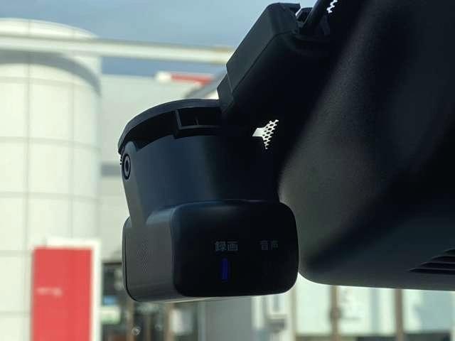 オーラ １．２　Ｇ　レザーエディション　ＮｉｓｓａｎＣｏｎｎｅｃｔナビ＆アラウンドビュ－モニタ　追突防止　レーダークルーズ　本革　車線逸脱警報装置　禁煙車　ＬＥＤ　ドライブレコーダー　記録簿　バックモニター　ＥＴＣ　インテリジェントキー　メモリーナビゲーション　ＡＷ　キーレスエントリー　ＡＢＳ（19枚目）
