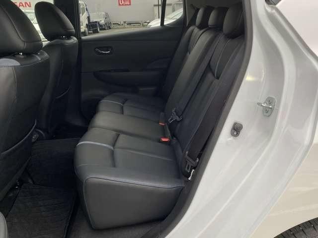 リーフ ｅ＋　Ｇ　インテリジェントアラウンドビューモニター　ＬＥＤヘッド　インテリジェントキー　レーダークルコン　ドライブレコーダー　車線逸脱　メモリーナビ　ＥＴＣ　パーキングアシスト　１オーナー　記録簿　Ｂカメラ（22枚目）