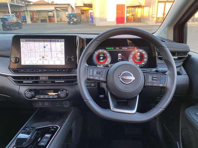 オーラ １．２　Ｇ　レザーエディション　ワンオーナ　追突防止　本革　車線逸脱警報装置　禁煙車　ＬＥＤ　記録簿　バックモニター　ＥＴＣ　メモリーナビゲーション　ＡＷ　キーレスエントリー　オートエアコン　ＡＢＳ　パワーウィンドウ　ＩＳＳ（3枚目）