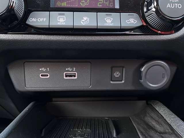 オーラ １．２　Ｇ　レザーエディション　ワンオーナ　追突防止　本革　車線逸脱警報装置　禁煙車　ＬＥＤ　記録簿　バックモニター　ＥＴＣ　メモリーナビゲーション　ＡＷ　キーレスエントリー　オートエアコン　ＡＢＳ　パワーウィンドウ　ＩＳＳ（7枚目）