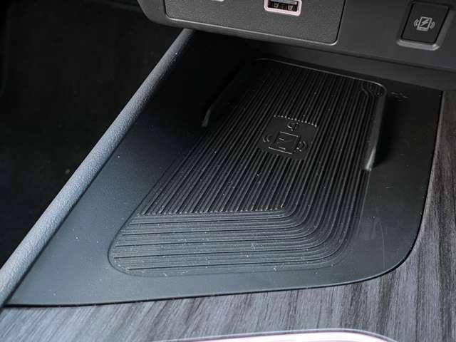 オーラ １．２　Ｇ　レザーエディション　ワンオーナ　追突防止　本革　車線逸脱警報装置　禁煙車　ＬＥＤ　記録簿　バックモニター　ＥＴＣ　メモリーナビゲーション　ＡＷ　キーレスエントリー　オートエアコン　ＡＢＳ　パワーウィンドウ　ＩＳＳ（8枚目）