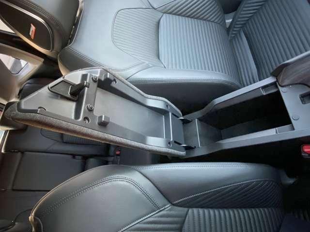 オーラ １．２　Ｇ　レザーエディション　ワンオーナ　追突防止　本革　車線逸脱警報装置　禁煙車　ＬＥＤ　記録簿　バックモニター　ＥＴＣ　メモリーナビゲーション　ＡＷ　キーレスエントリー　オートエアコン　ＡＢＳ　パワーウィンドウ　ＩＳＳ（11枚目）