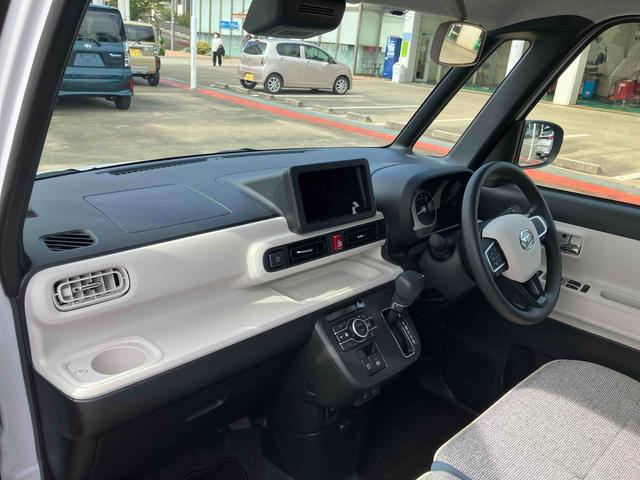 ムーヴキャンバス ストライプスＧ　スマアシ／プッシュボタンスタート／コーナーセンサー／オートライト／ＬＥＤヘッドランプ／フロントフォグランプ／オートエアコン／キーフリー／シートリフタ＆チルトステアリング／取扱説明書＆整備記録簿（5枚目）