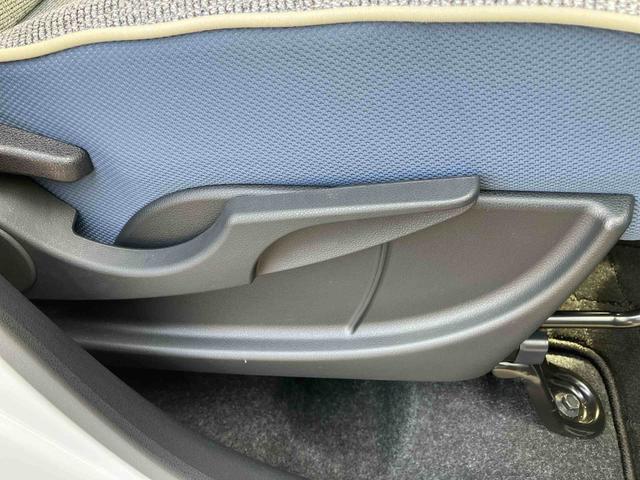 ムーヴキャンバス ストライプスＧ　スマアシ／プッシュボタンスタート／コーナーセンサー／オートライト／ＬＥＤヘッドランプ／フロントフォグランプ／オートエアコン／キーフリー／シートリフタ＆チルトステアリング／取扱説明書＆整備記録簿（21枚目）