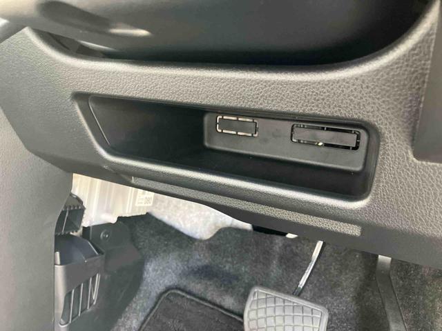 ムーヴキャンバス ストライプスＧ　スマアシ／プッシュボタンスタート／コーナーセンサー／オートライト／ＬＥＤヘッドランプ／フロントフォグランプ／オートエアコン／キーフリー／シートリフタ＆チルトステアリング／取扱説明書＆整備記録簿（26枚目）