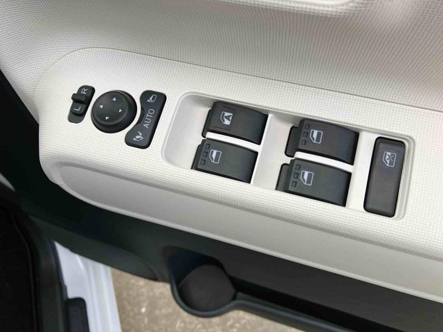 ムーヴキャンバス ストライプスＧ　スマアシ／プッシュボタンスタート／コーナーセンサー／オートライト／ＬＥＤヘッドランプ／フロントフォグランプ／オートエアコン／キーフリー／シートリフタ＆チルトステアリング／取扱説明書＆整備記録簿（31枚目）