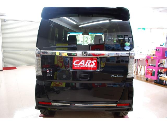 お子様用のスペースも完備しております。ＤＶＤ鑑賞も可能ですのでご家族で来店された際でもゆったりとお車をお選び頂けます。