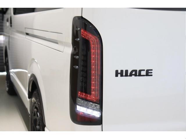 ハイエースワゴン ＧＬ　買取直販　床張り施工済み　ブラックエディション仕様　バンパーガード　ＦＬＥＸオーバーフェンダー　ＬＥＤテール　ＮＴ－１　１６インチＡＷ／ＴＯＹＯオープンカントリータイヤ　フルセグナビ／フリップダウン（8枚目）