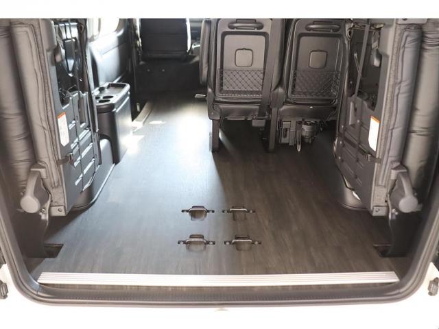 ハイエースワゴン ＧＬ　買取直販　床張り施工済み　ブラックエディション仕様　バンパーガード　ＦＬＥＸオーバーフェンダー　ＬＥＤテール　ＮＴ－１　１６インチＡＷ／ＴＯＹＯオープンカントリータイヤ　フルセグナビ／フリップダウン（14枚目）