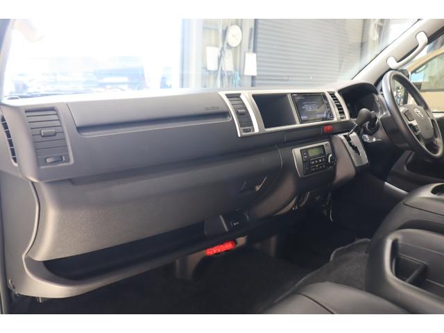 ハイエースワゴン ＧＬ　買取直販　床張り施工済み　ブラックエディション仕様　バンパーガード　ＦＬＥＸオーバーフェンダー　ＬＥＤテール　ＮＴ－１　１６インチＡＷ／ＴＯＹＯオープンカントリータイヤ　フルセグナビ／フリップダウン（33枚目）