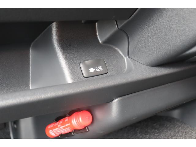 ハイエースバン ロングスーパーGL アースカラーパッケージ ベージュ ガソリン2WD 角目フェイス クラシックテール カリフォルニア16インチAW ナスカータイヤ アルパインナビ 茶木目インパネ ベッドキット シートカバー ETCPVM(26枚目)