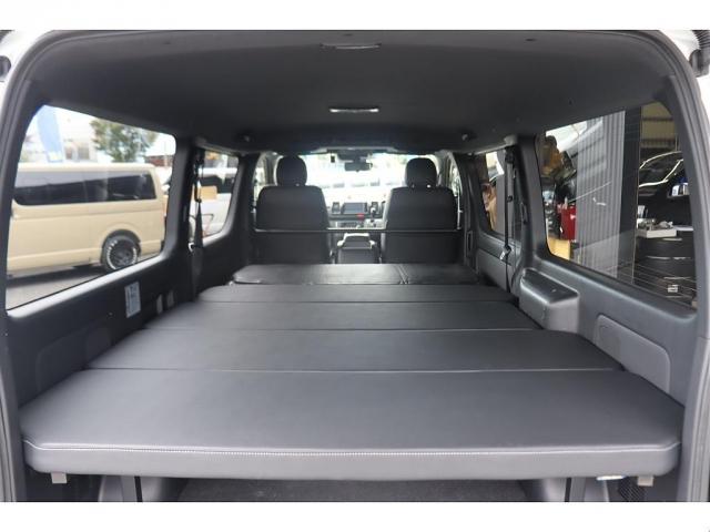 ハイエースバン スーパーGL ダークプライムII ディーゼル2WD T-FORCE アルティメット2テール NC-1/16インチAW ダンロップタイヤ 寒冷地仕様 ベッド シートカバー 7インチナビ ETC PVM デジタルミラー ドラレコ パワスラ(8枚目)