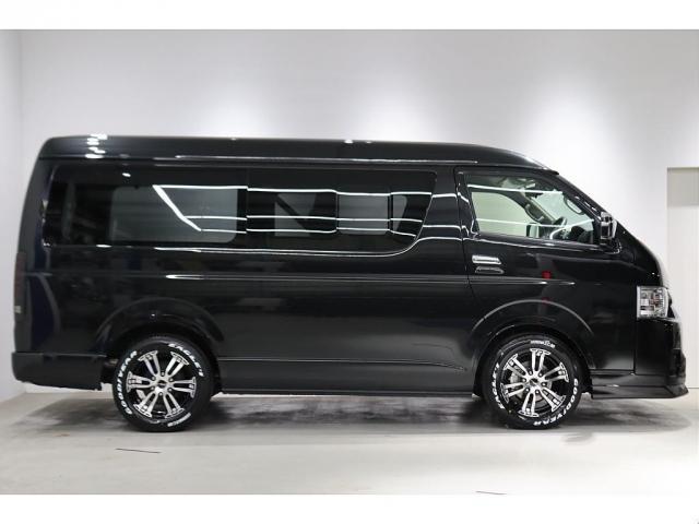 ハイエースワゴン ＧＬ　ロング　内装架装Ｖｅｒ１　フローリング施工　ベットキット　専用テーブル　ＢＩＧＸ１１インチナビ　１０インチフリップダウンモニター　パノラミックビューモニター　デジタルインナーミラー　パワースライドドア（16枚目）
