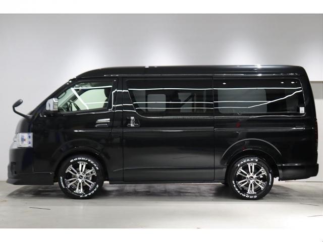 ハイエースワゴン ＧＬ　ロング　内装架装Ｖｅｒ１　フローリング施工　ベットキット　専用テーブル　ＢＩＧＸ１１インチナビ　１０インチフリップダウンモニター　パノラミックビューモニター　デジタルインナーミラー　パワースライドドア（17枚目）