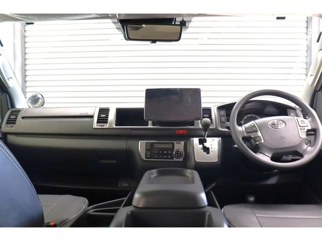 ハイエースワゴン ＧＬ　ロング　内装架装Ｖｅｒ１　フローリング施工　ベットキット　専用テーブル　ＢＩＧＸ１１インチナビ　１０インチフリップダウンモニター　パノラミックビューモニター　デジタルインナーミラー　パワースライドドア（52枚目）