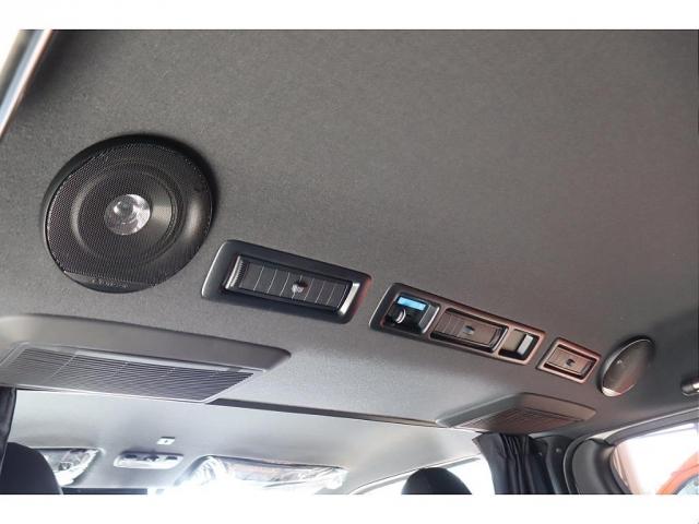 ハイエースバン フロア施工 デジタルインナーミラー パノラミックビューモニター パワースライドドア クリアランスソナー 7インチナビETC 16インチアルミホイル LEDテールランプ ルーフスピーカー ダウンライト(6枚目)